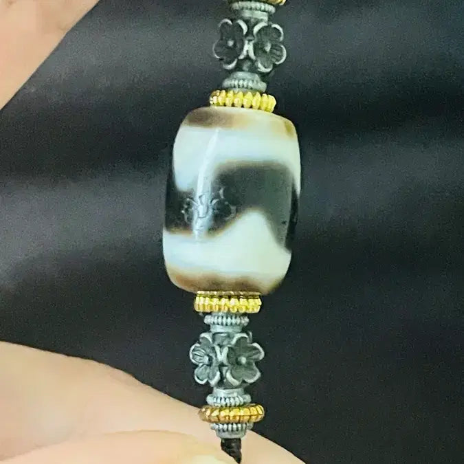 [BUNJANG] Tibetan Dzi Bead Agate Focal Bead Necklace / Dzi bead 티벳 호아천주 / 수집품/ 희귀/ 목걸이
