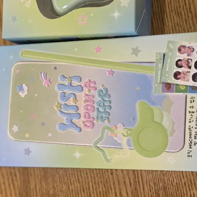 [BUNJANG] NCT WISH Straw Pick Keyring Tin Case Set Mega Coffee Sealed / 엔시티위시 스트로우픽 키링 틴케이스 세트 메가커피 미개봉