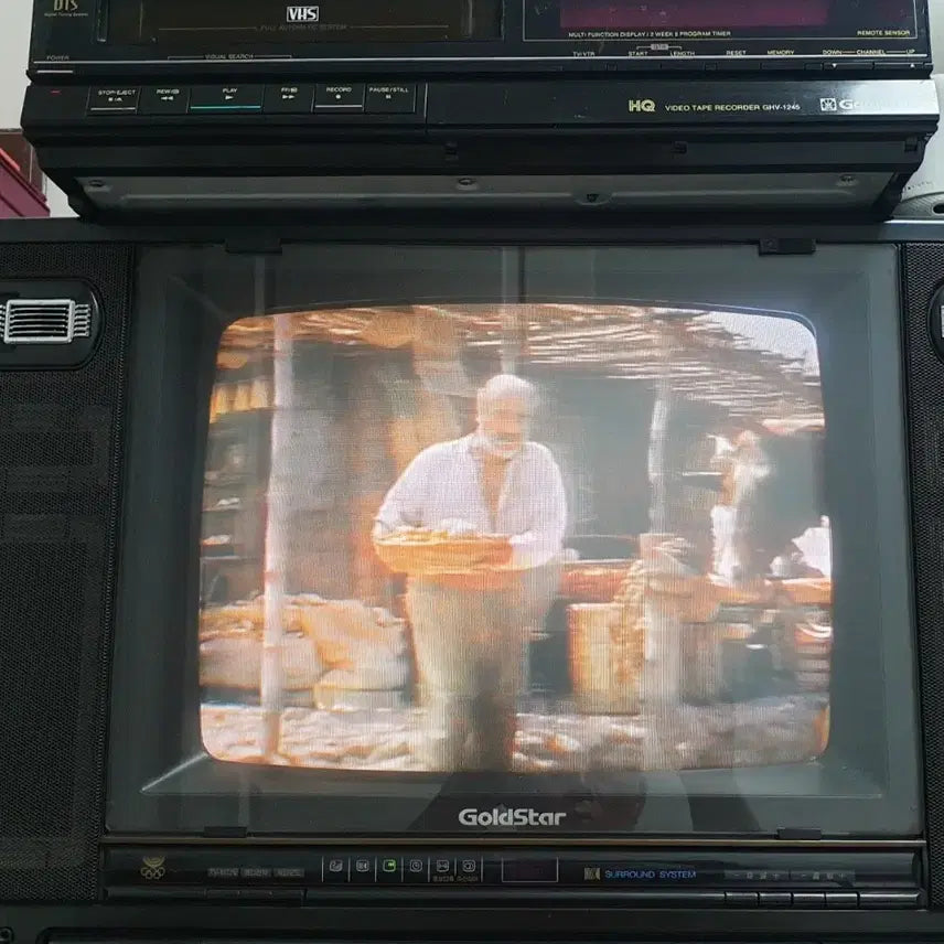 [BUNJANG] Goldstar MIRACLE CNR-6188 TV with Remote / [1988년 올림픽 TV] 금성사 Goldstar TV MIRACLE 알파@ CNR-6188 리모컨 포함
