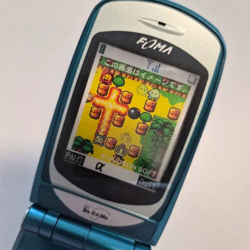[BUNJANG] Docomo BomberMan Japan Y2K Mobile Phone Mock-up / 일본 고전 y2k 도코모 봄버맨 일본 핸드폰 모형폰 목업폰