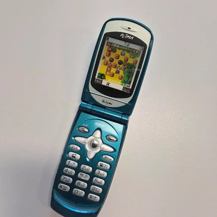 [BUNJANG] Docomo BomberMan Japan Y2K Mobile Phone Mock-up / 일본 고전 y2k 도코모 봄버맨 일본 핸드폰 모형폰 목업폰