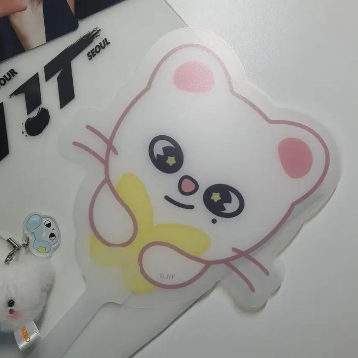 [BUNJANG] Stray Kids Hyunjin Run It 5th Day Photocard, Keyring, Fan, Pouch Set / 스트레이키즈 런잇 현진 5일 포카 키링 부채 세트