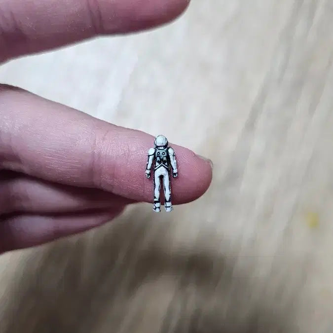 [BUNJANG] Bandai Miniature MG 1/100 Crossbone Series Spacesuit Pilot Figure / 반다이 미니어처 mg1/100 크로스본 시리즈 우주복 파일럿 피규어