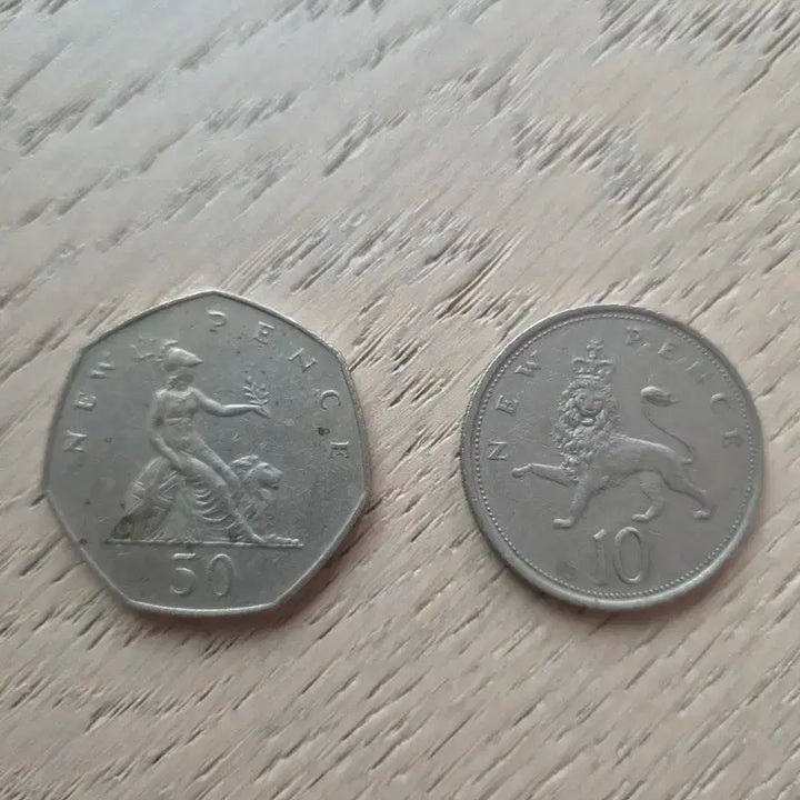 [BUNJANG] United Kingdom 50 Pence and 10 Pence Coins (1977, 1976) / 영국 50, 10펜스 주화 1977년도,  1976년도