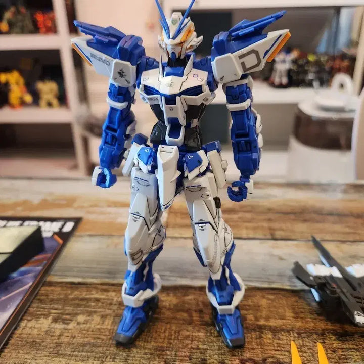 [BUNJANG] Bandai Master Grade (MG) Blue Frame Gundam Model Kit / MG 블루프레임 건담