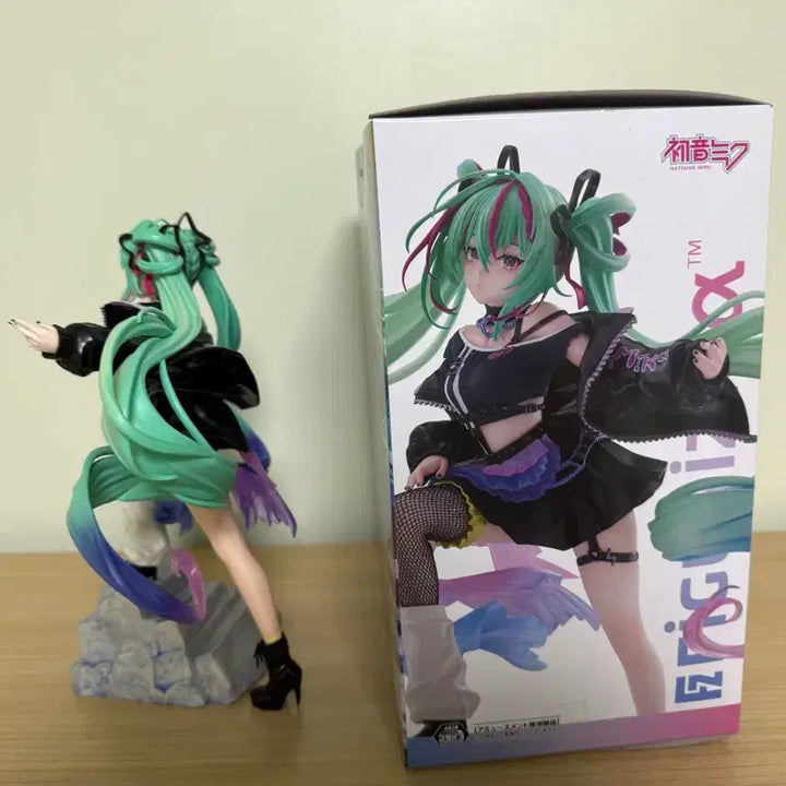 [BUNJANG] Hatsune Miku Punk Ver. Figure / 펑크 미쿠 피규어