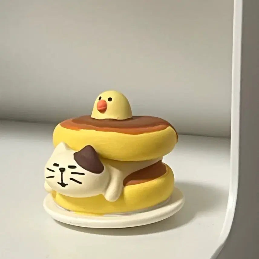 [BUNJANG] Cat and Chick Pancake Figurine / 고양이 팬케이크 피규어