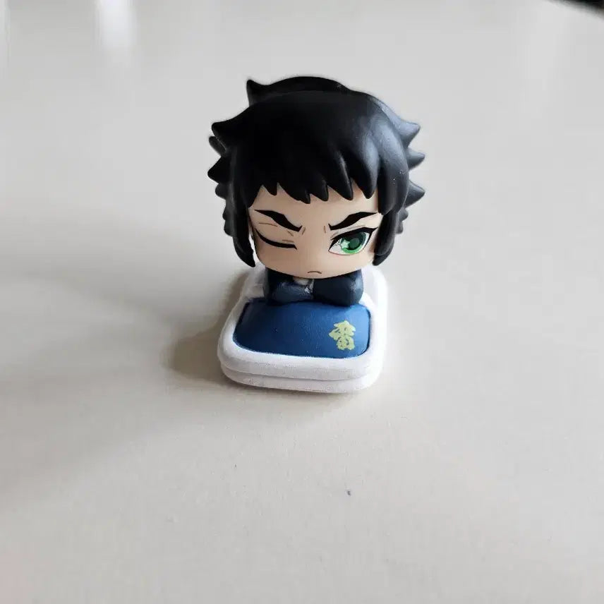 [BUNJANG] Kimetsu no Yaiba Kaigaku Gachapon Figure / 쿨쿨 가챠 귀멸의칼날 카이가쿠 귀칼