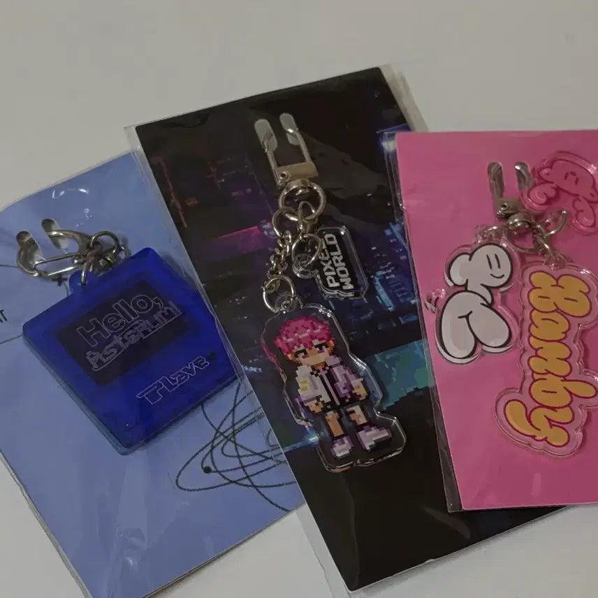 [BUNJANG] PLAVE Fan Concert Pixelland Bambi Keyring / 플레이브 팬콘 키링 삼왜 픽셀월드 밤비 미개봉 새상품 원가이하