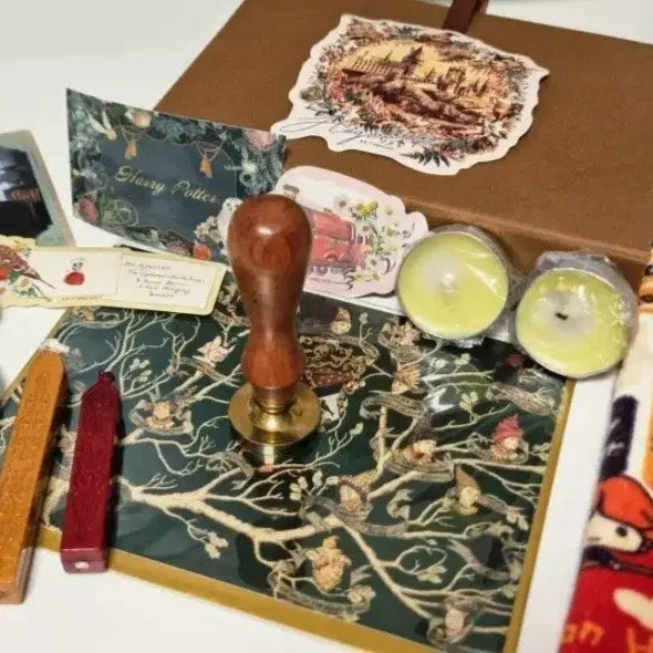 [BUNJANG] Harry Potter Full Set: Sealing Wax, Postcards, Stickers, Card, Hand Towel / 해리포터 굿즈 풀세트(실링왁스+엽서+스티커+카드+핸드타올)