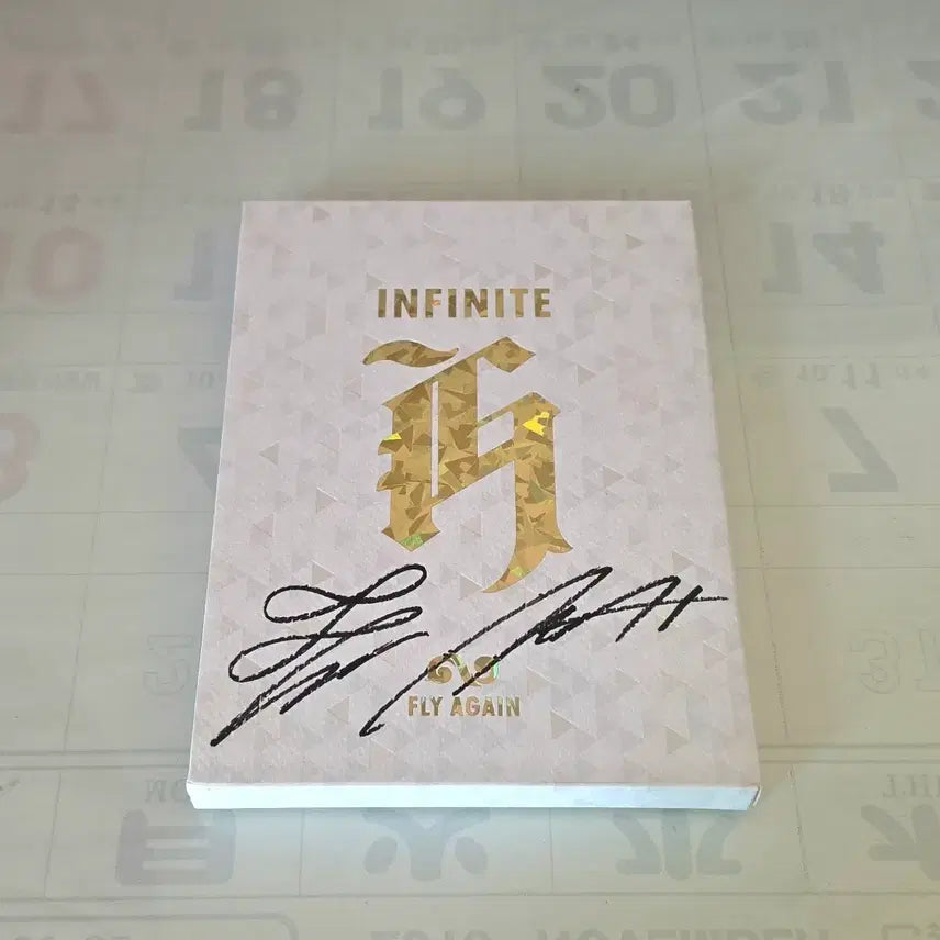 [BUNJANG] Infinite H Fly Again Autographed Album (Dongwoo, Hoya) / 인피니트H 예뻐 FLY AGAIN 장동우 이호원 동우 호야 친필 싸인 비매 앨범 양도 판매