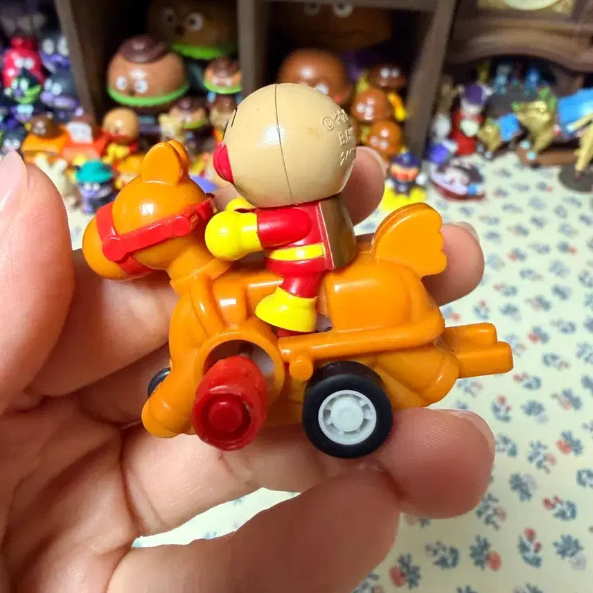 [BUNJANG] Anpanman Carousel Wind-up Gacha Toy / 호빵맨 목마 태엽 가챠