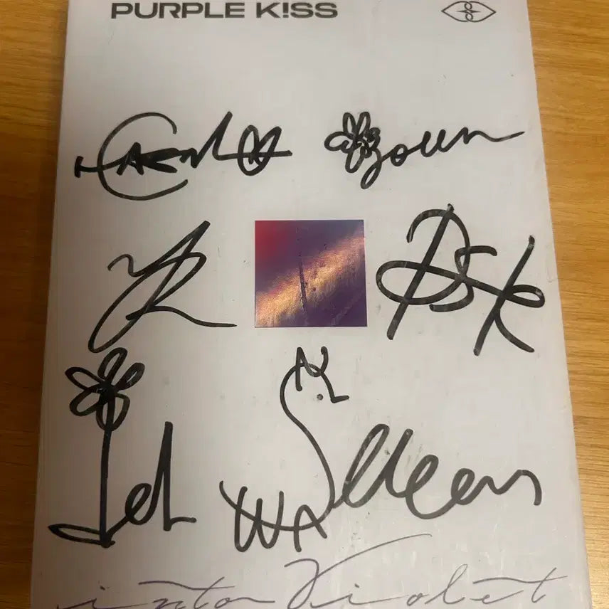 [BUNJANG] Purple Kiss 1st Mini Album [INTO VIOLET] Signed Album / 퍼플키스 1집 미니 앨범 [INTO VIOLET]