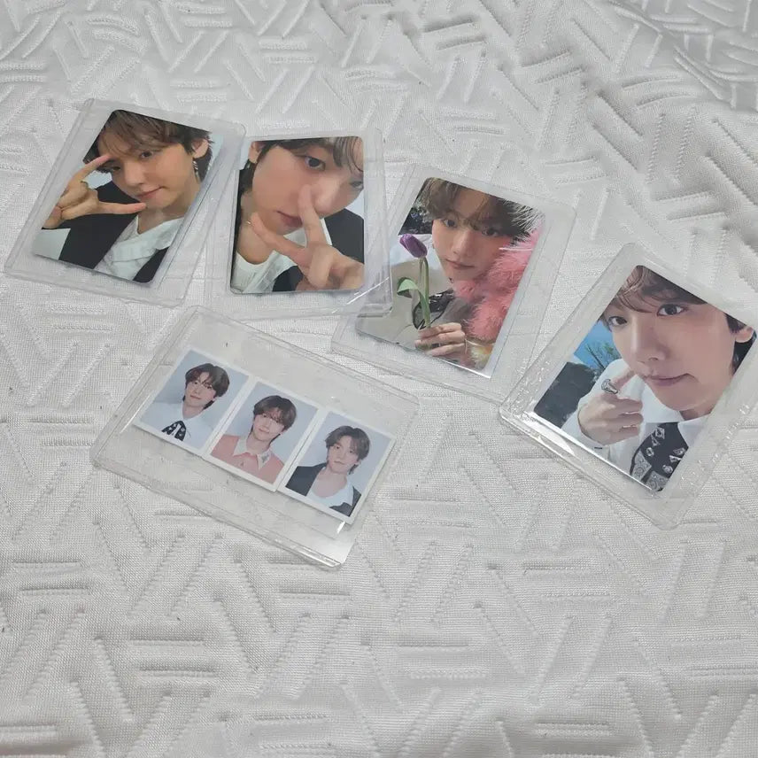 [BUNJANG] Baekhyun Concert Entry Photocard Set (4 types) + MD Photo Set (3 types) / 백현 콘서트 입장포카 4종 + MD 증명사진 3종 세트