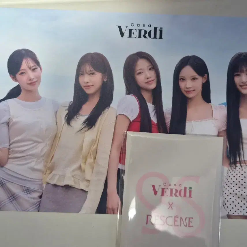 [BUNJANG] Casaverde Lisenne Photocard and Postcard Set (Sealed) / 미개봉) 카사베르디 리센느 포카 ,엽서 셋트