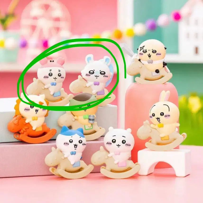 [BUNJANG] Chiikawa Carousel Horse Figure Set (Momonga &amp; Kani) Bundle / 치이카와 목마 피규어 (모몽가,카니 일괄)