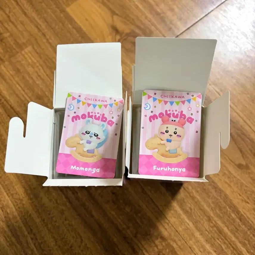[BUNJANG] Chiikawa Carousel Horse Figure Set (Momonga &amp; Kani) Bundle / 치이카와 목마 피규어 (모몽가,카니 일괄)