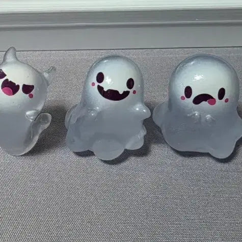 [BUNJANG] Glow-in-the-Dark Ghost Miniature Gacha Set (6 Types) / 야광 유령 미니어처 가챠 6종 풀셋