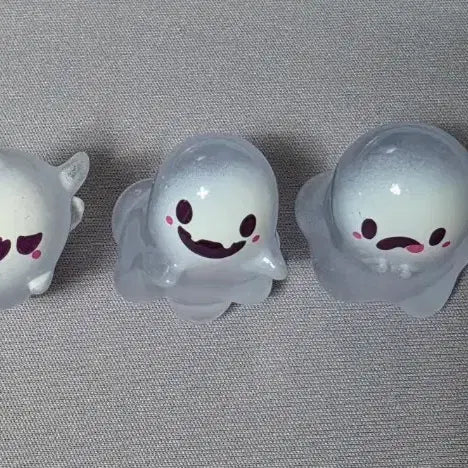 [BUNJANG] Glow-in-the-Dark Ghost Miniature Gacha Set (6 Types) / 야광 유령 미니어처 가챠 6종 풀셋