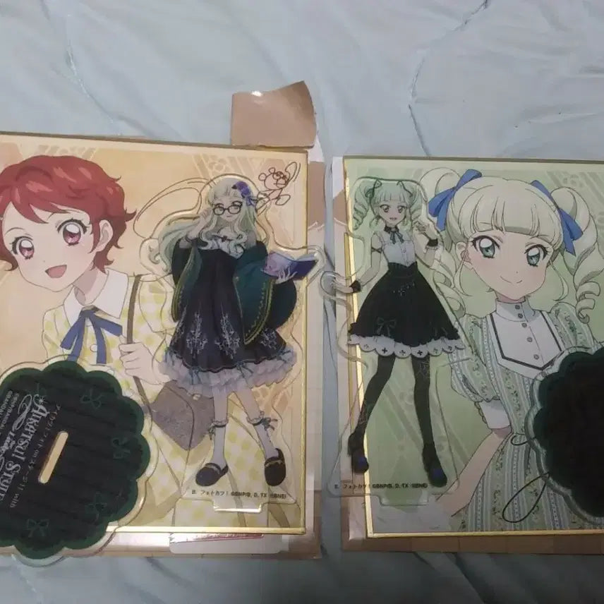 [BUNJANG] Aikatsu! Yurika Style Shop Acrylic Stand Set with Kaede Yurika Shikishi / 아이카츠 유리카 스타일샵 아크릴 스탠드 2개+카에데 유리카 색지