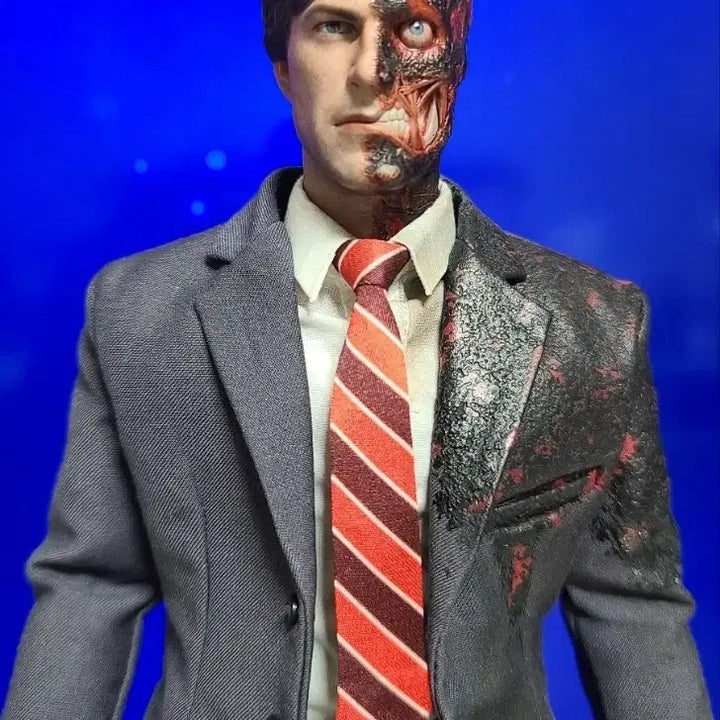 [BUNJANG] Hot Toys 1/6 Batman The Dark Knight Series Two-Face 2.0 / 핫토이 1/6 배트맨 다크나이트 시리즈 - 투페이스 2.0