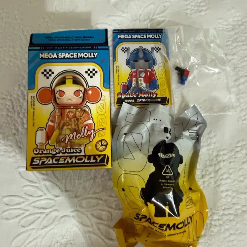[BUNJANG] Pop Mart Optimus Prime Space Molly Series 4 Figure / 팝마트 옵티머스 프라임 스페이스 몰리 4 시리즈 피규어