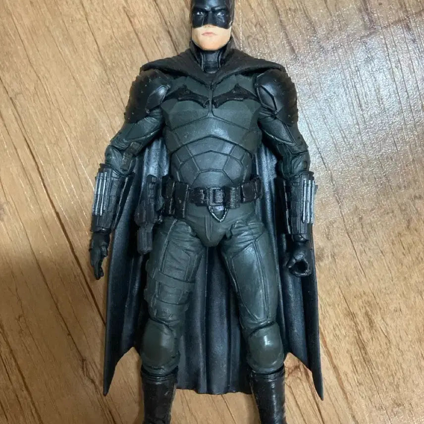 [BUNJANG] McFarlane Toys The Batman Figure / 맥팔레인 더 배트맨 판매