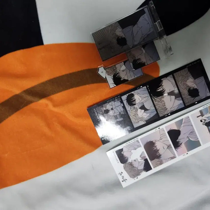 [BUNJANG] Mulgaeui Bam Acrylic Stand &amp; Photo Set / 물가의 밤 아크릴 스탠드 물밤 네컷 2종 일괄
