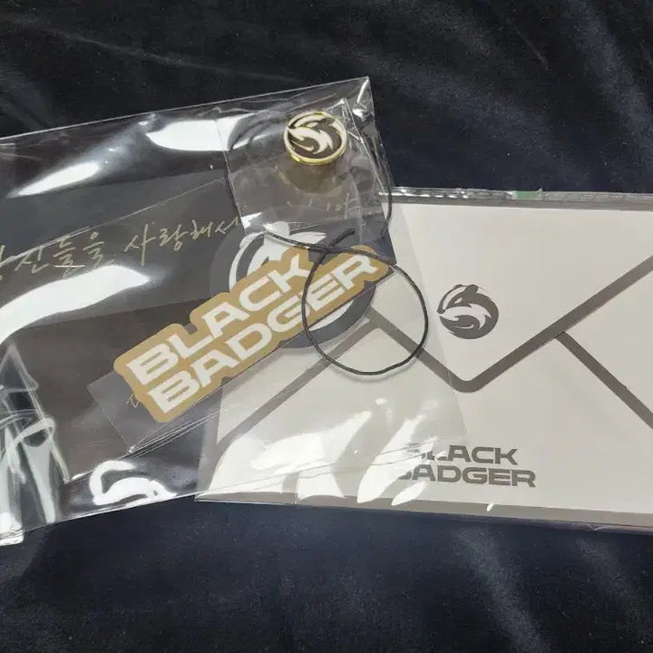 [BUNJANG] Black Badger Funding Goods Apology Letter &amp; Special Set / 블랙배저 펀딩 굿즈 판매. 힐데베르트 사죄편지,특전 세트