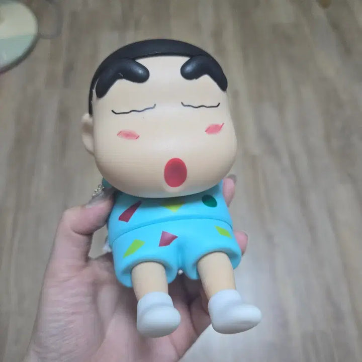 [BUNJANG] Crayon Shin-chan Pajamas Figure Phone Stand / 짱구잠옷피규어