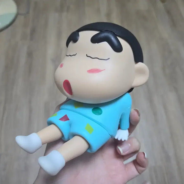 [BUNJANG] Crayon Shin-chan Pajamas Figure Phone Stand / 짱구잠옷피규어