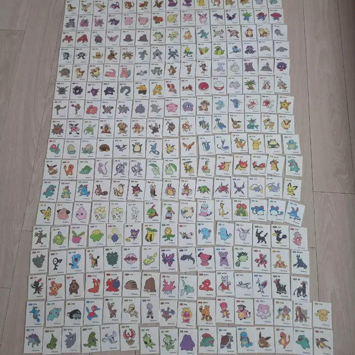 [BUNJANG] Pokemon Stickers 1st Gen (156 pcs) &amp; 2nd Gen (113 pcs) Bundle Set / 포켓몬 띠부씰 1세대 156장과 2세대 116종 전종 일괄판매합니다(3종빠짐)