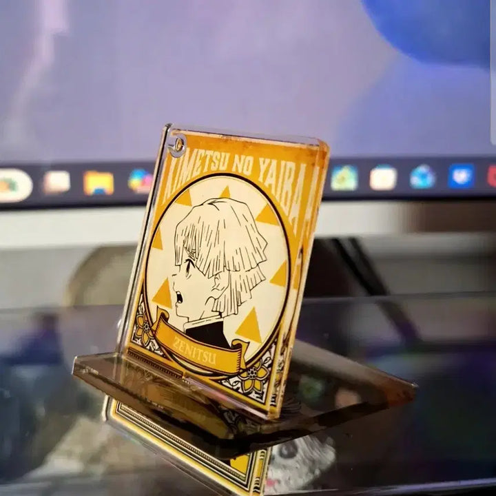 [BUNJANG] Demon Slayer Zenitsu Acrylic Stand &amp; Gacha Figure Bundle Set / 2개일괄] 귀멸의칼날 젠이츠 아크릴스탠드,젠이츠 가챠