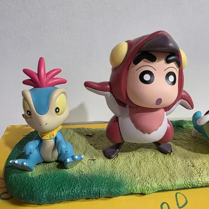 [BUNJANG] Crayon Shin-chan Dinosaur Diary CGV Figure Set / 짱구 공룡일기 CGV피규어
