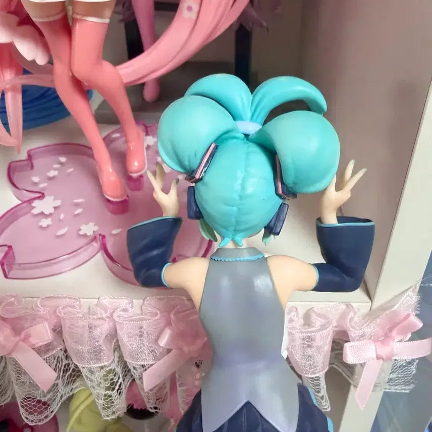 [BUNJANG] Hatsune Miku x Cinnamoroll Noodle Stopper Figure (Flawed) / 미쿠 시나모롤 누들스토퍼 피규어 판매