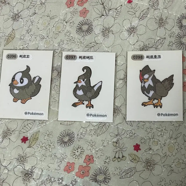 [BUNJANG] Pokemon Stickers (Tti-busil) Set - Tailor, Tailow, Swellow, Torchic, Combusken, Blaziken - 6 Pieces / 포켓몬 띠부씰 찌르꼬 찌르버드 찌르호크 브케인 마그케인 블레이범 세트 세자리 6개