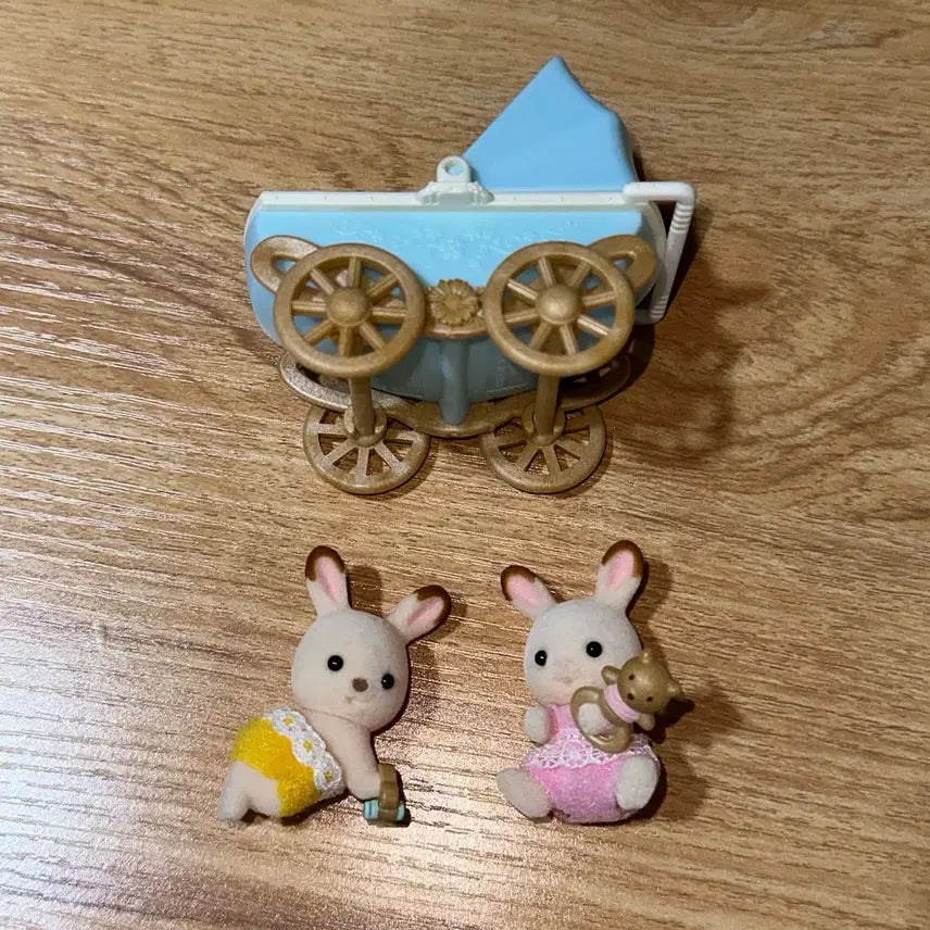 [BUNJANG] Sylvanian Families Chocolate Rabbit Baby and Stroller Set / 실바니안 패밀리 초콜릿 토끼 아기 유모차