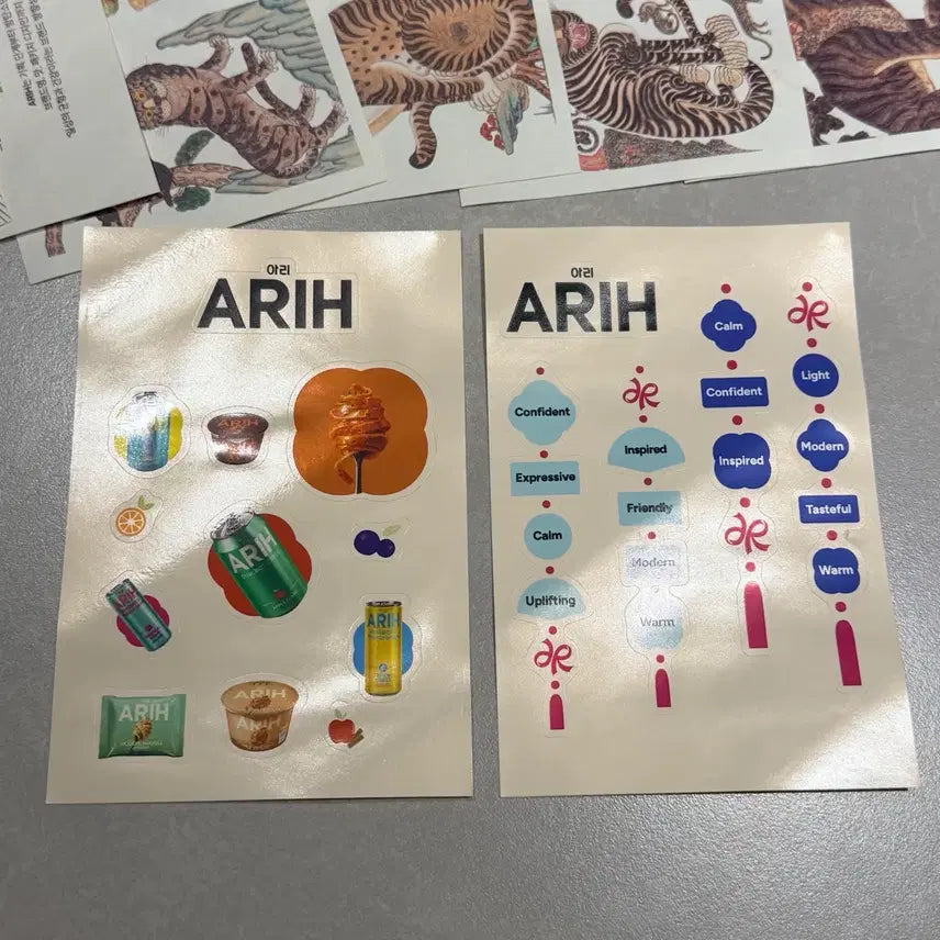[BUNJANG] BTS ARIH Brochure &amp; Sticker Set / (새상품) BTS 아리 ARIH 브로셔&amp;스티커