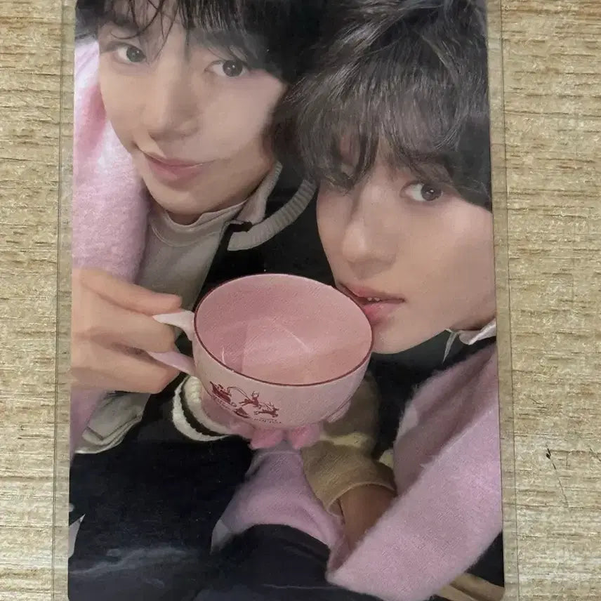 [BUNJANG] Yushi on Pink Christmas Photocard / 유우시온 핑크크리스마스