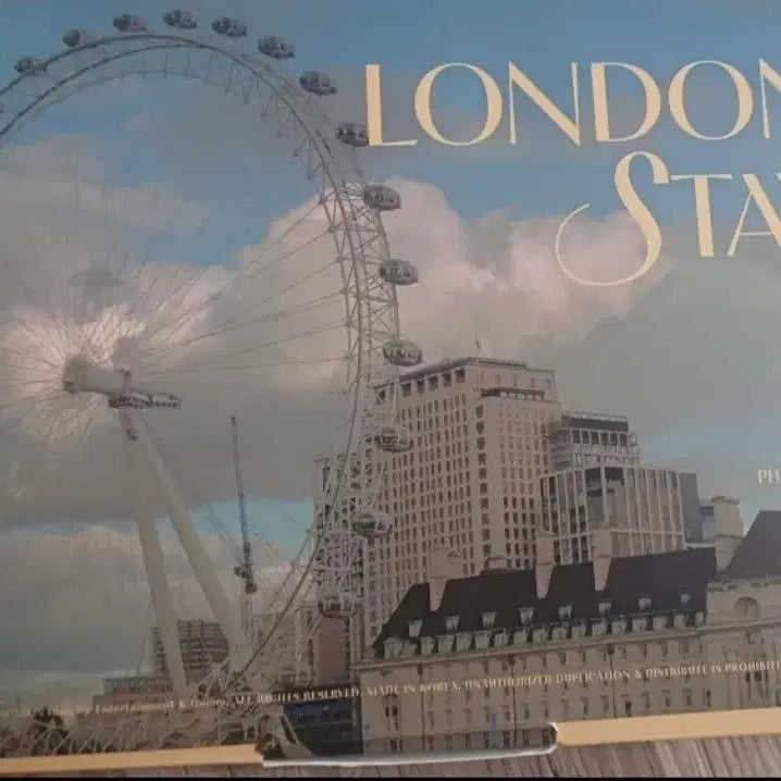 [BUNJANG] STAYC London Stay Photobook / STAYC 런던 스테이 포토북 팝니다!