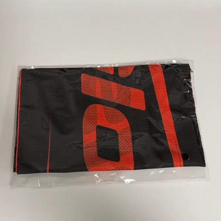 [BUNJANG] fromis_9 Official Studio Towel / 프로미스나인 공방 역조공 스포츠 타올