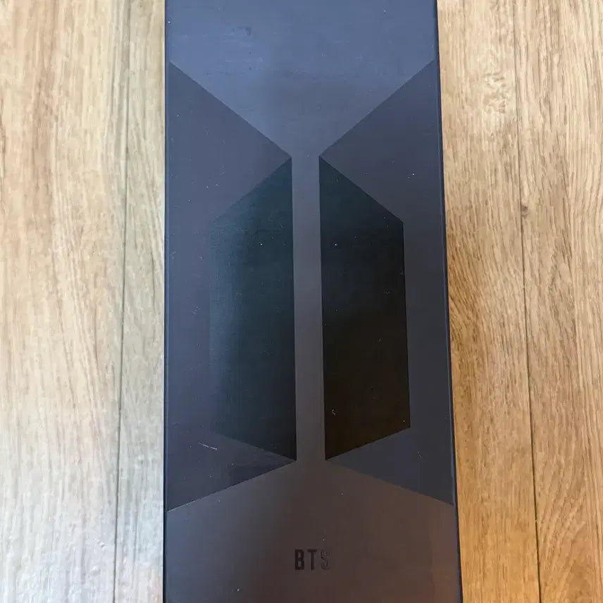 [BUNJANG] BTS J-Hope HOPE ON THE STAGE T-Shirt &amp; ARMY Bomb / BTS 제이홉 HOPE ON THE STAGE 티셔츠 &amp; 아미봉