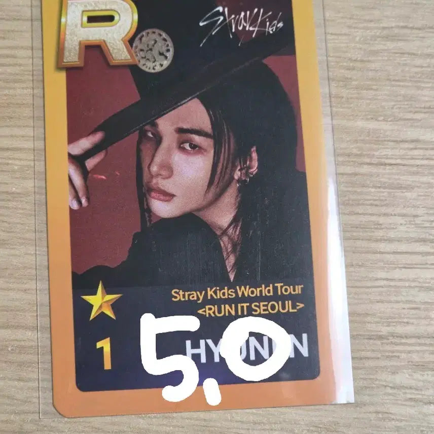 [BUNJANG] Stray Kids Hyunjin Run It Seoul Shopee Photocard / 스트레이키즈 현진 포토카드 런잇서울 슈스제포카
