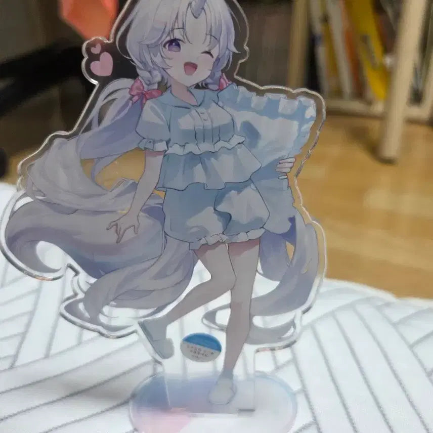 [BUNJANG] Yuni Unofficial Acrylic Stand / 유니  비공식 아크릴