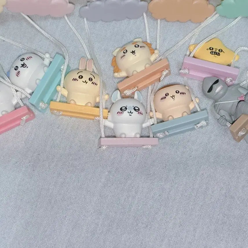[BUNJANG] Chiikawa Swing Figure Full Set / 먼작귀 치이카와 그네 피규어 캐릭터 전종 세트