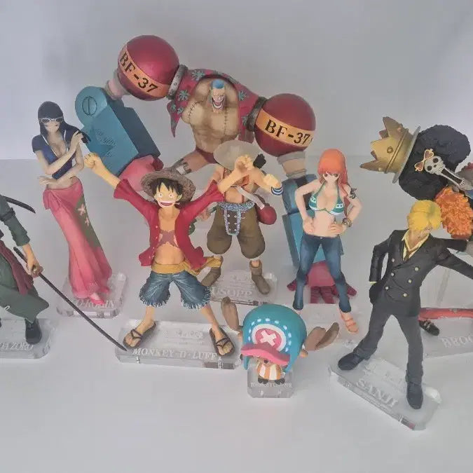[BUNJANG] Original One Piece Figuarts ZERO New World Version Luffy and Crew Figures / 정품) 원피스 아츠제로 피규어 신세계 버전 루피 일당