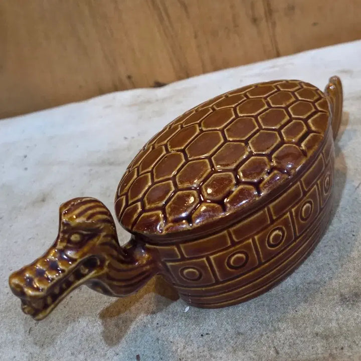 [BUNJANG] Celadon Turtle-Shaped Ceramic Box / 연대좋은 거북형상 도자기 합