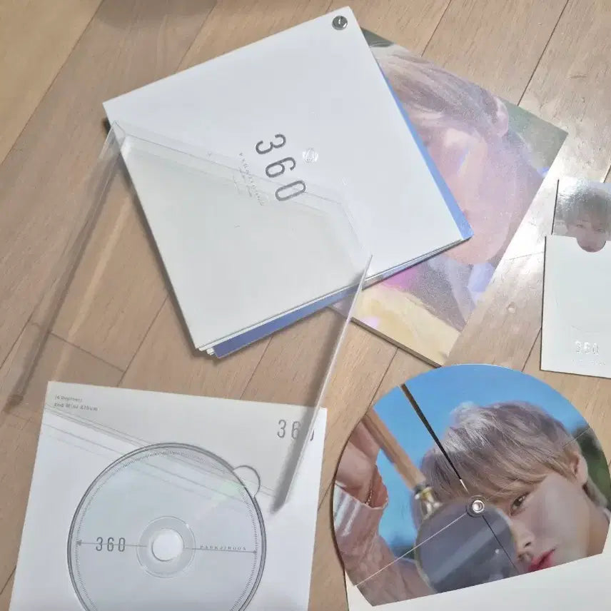 [BUNJANG] Park Jihoon Mini Album Vol. 2 [360] (0 Degrees Ver.) Photobook, CD, Puzzle, Photocard / 박지훈 - 미니 2집 [360] (0 Degrees Ver.)흰색, 돌림퍼즐O, 포카O