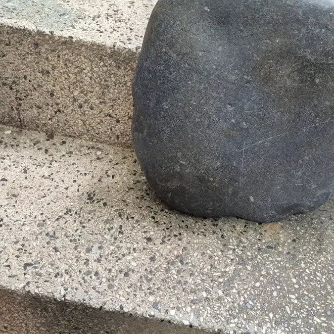 [BUNJANG] Natural Oseok Stone - 35x33x7 cm / 35   33   7 센치 오석돌가공석아님자연그대로