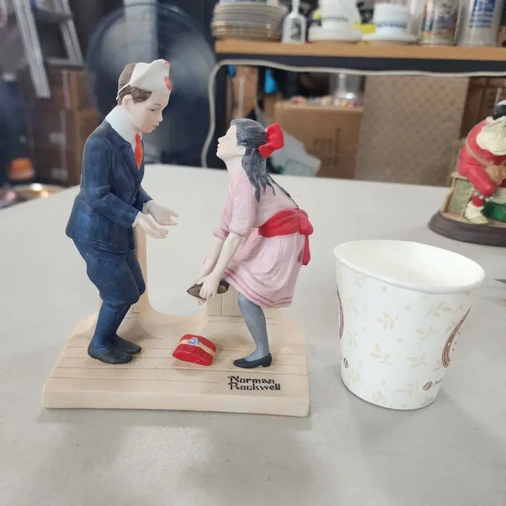 [BUNJANG] USA 1980 Handmade Norman Rockwell Porcelain Figurine / USA 1980년 핸드메이드 